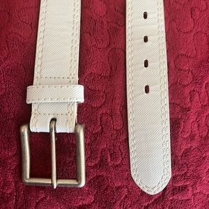 Men’s white belt Sz 34”